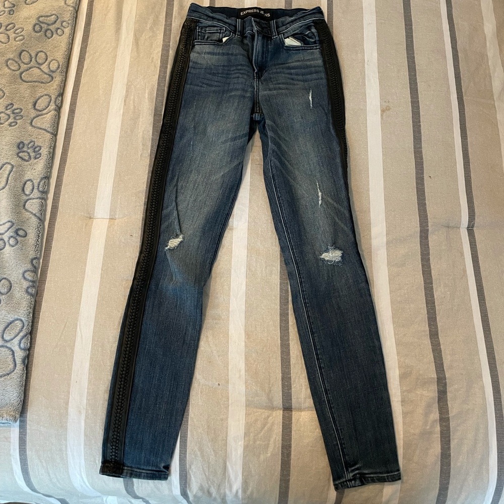 Express High Rise Skinny - Picture 3 of 4